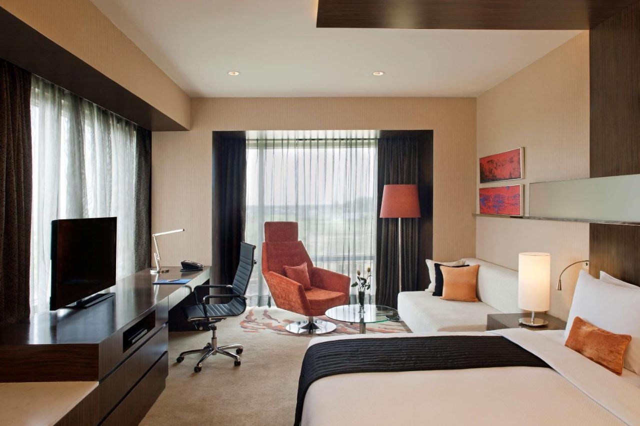 فندق راديسون بلو أمريستار أمريتسار المظهر الخارجي الصورة A room at the hotel