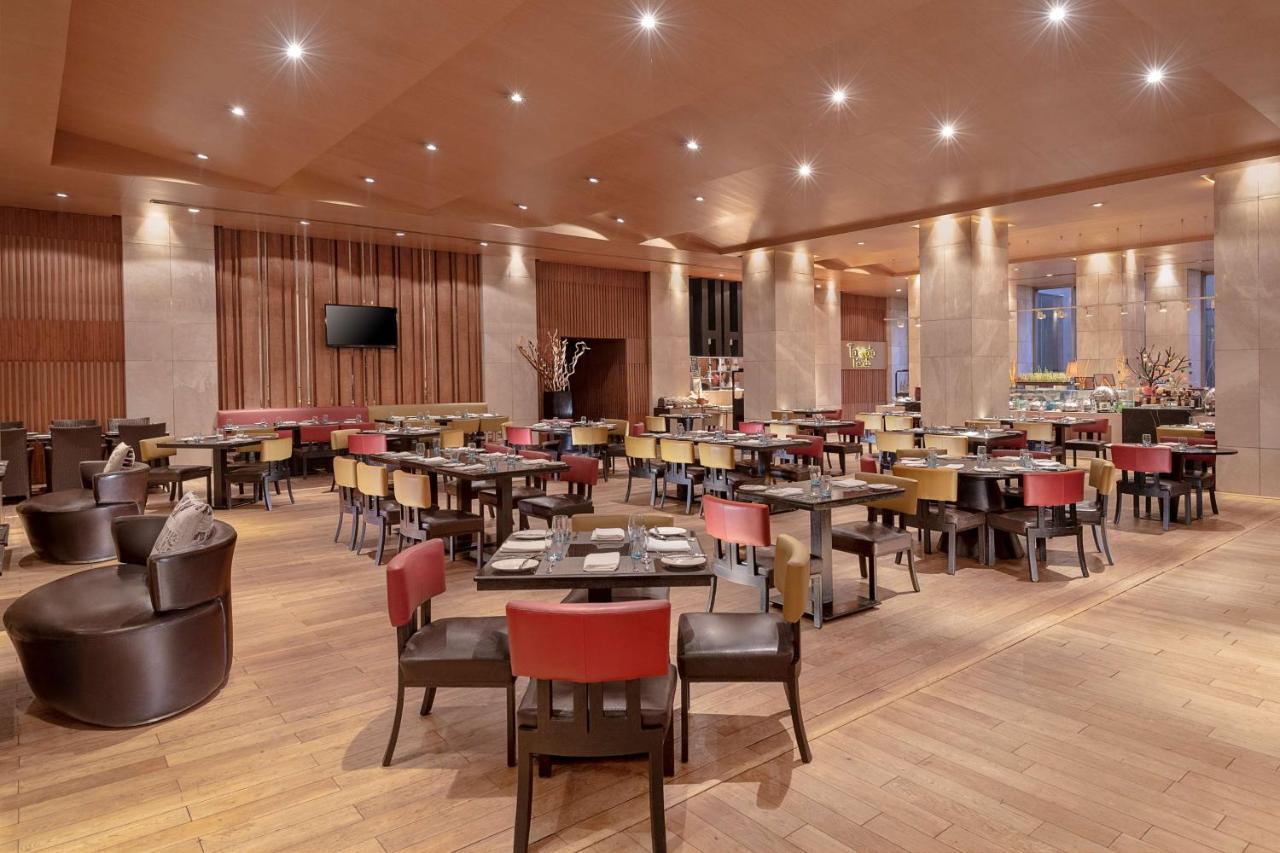 فندق راديسون بلو أمريستار أمريتسار المظهر الخارجي الصورة The restaurant