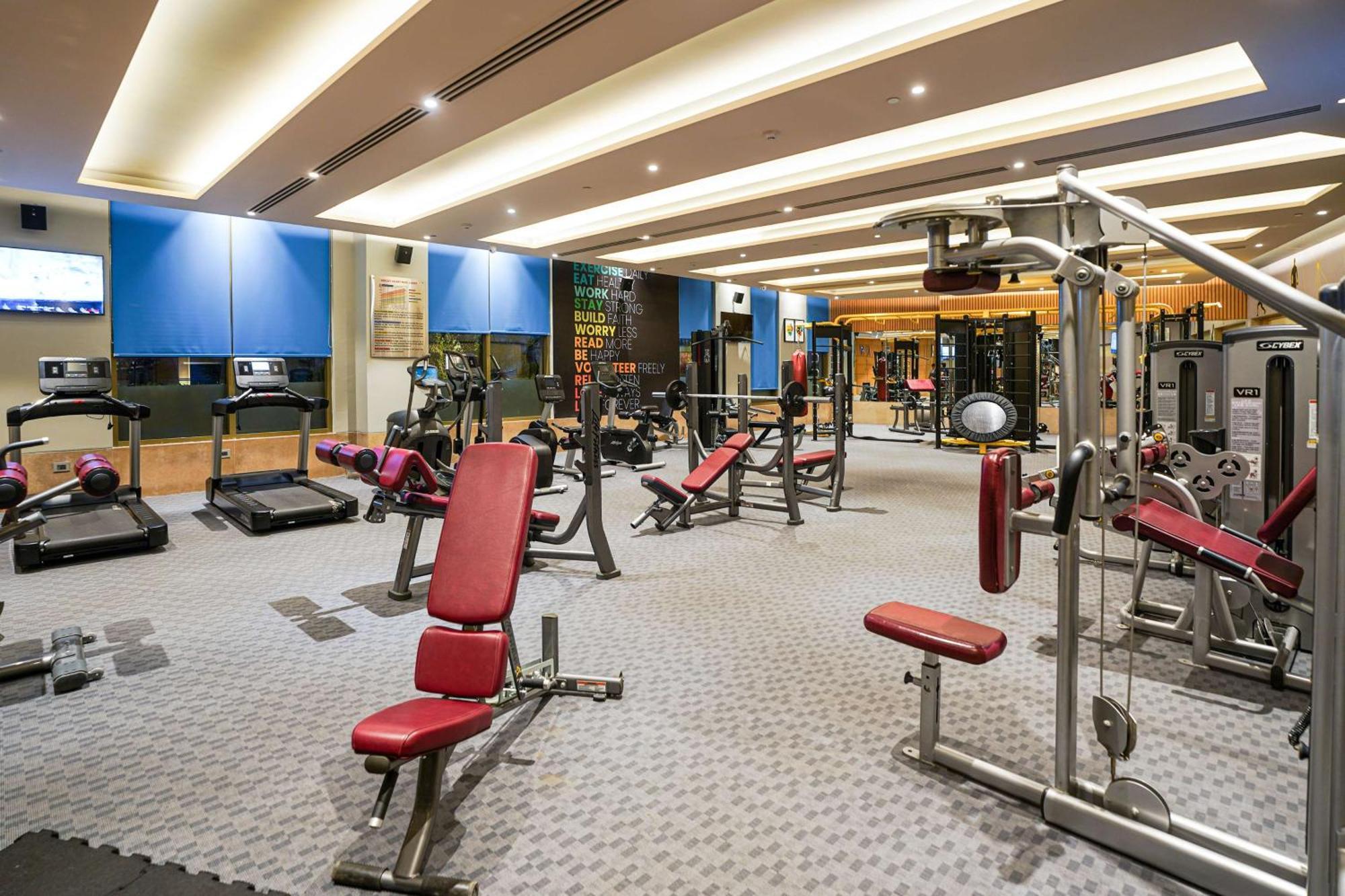 فندق راديسون بلو أمريستار أمريتسار المظهر الخارجي الصورة The gym at the hotel