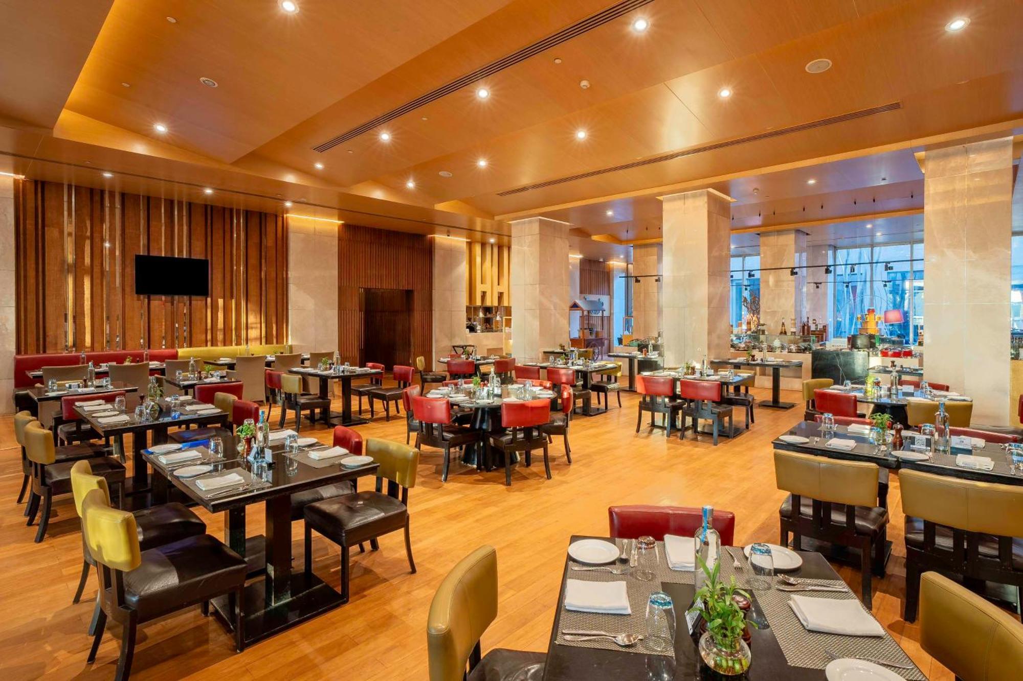 فندق راديسون بلو أمريستار أمريتسار المظهر الخارجي الصورة The restaurant
